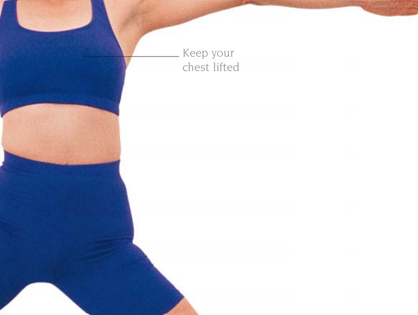 Tadasana — giữ hai cánh tay sát hai bên thân