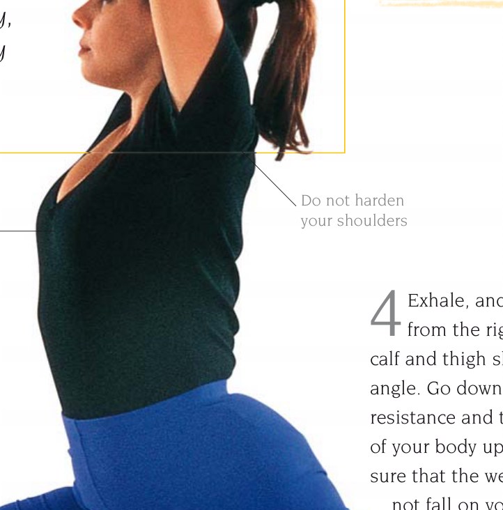 Virabhadrasana 1 — kéo giãn đều cả hai bên eo