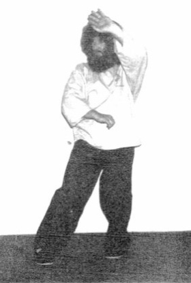 Đấm Móc Lên, Bước Tới, Gạt Đỡ và Đấm (Upper Cut, Step Forward, Parry, and Punch) — hình 61, ảnh gốc trang 44