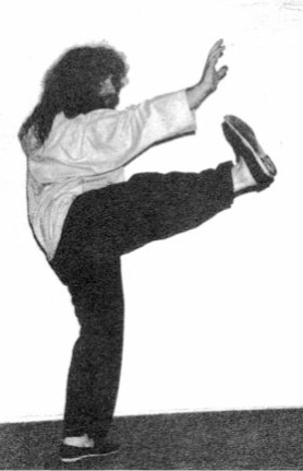 Bước Tới, Gạt, và Đấm (Step Forward, Parry, and Punch) — hình 99, ảnh gốc trang 56