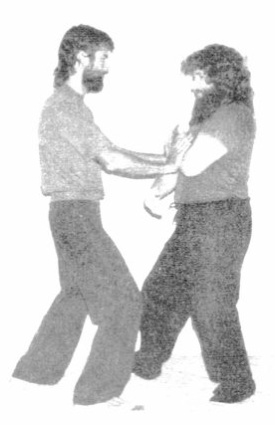 Tấn Công và Phòng Thủ Bổ Trợ Trong Đẩy Tay (Supplementary Push-Hands Attacks and Defense) — hình 172, ảnh gốc trang 87