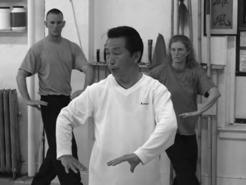 Đi vòng tròn – bộ pháp vòng cung đặc trưng của Bát Quái Chưởng