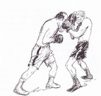 Tiến gần để Uppercut hoặc Hooking